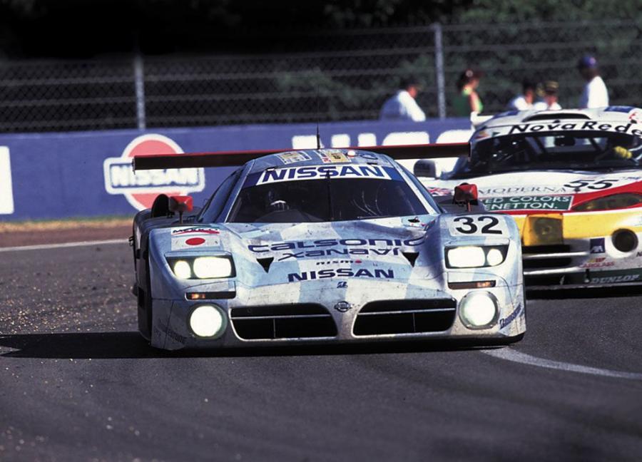  Nissan R390 GT1 1997 года  (фото 1 из 3)